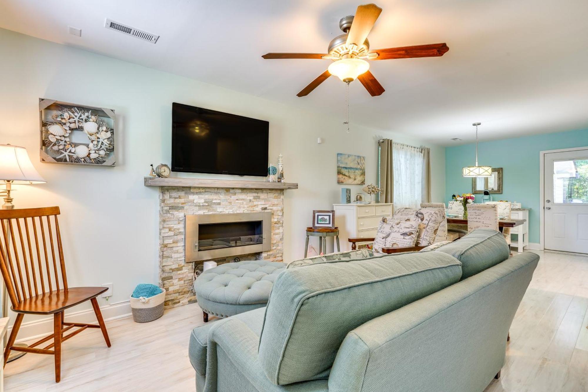 Cozy Goose Creek Escape With Patio And Grill Villa Buitenkant foto