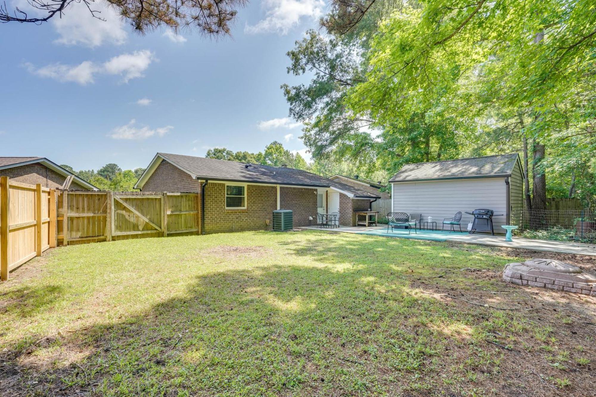 Cozy Goose Creek Escape With Patio And Grill Villa Buitenkant foto